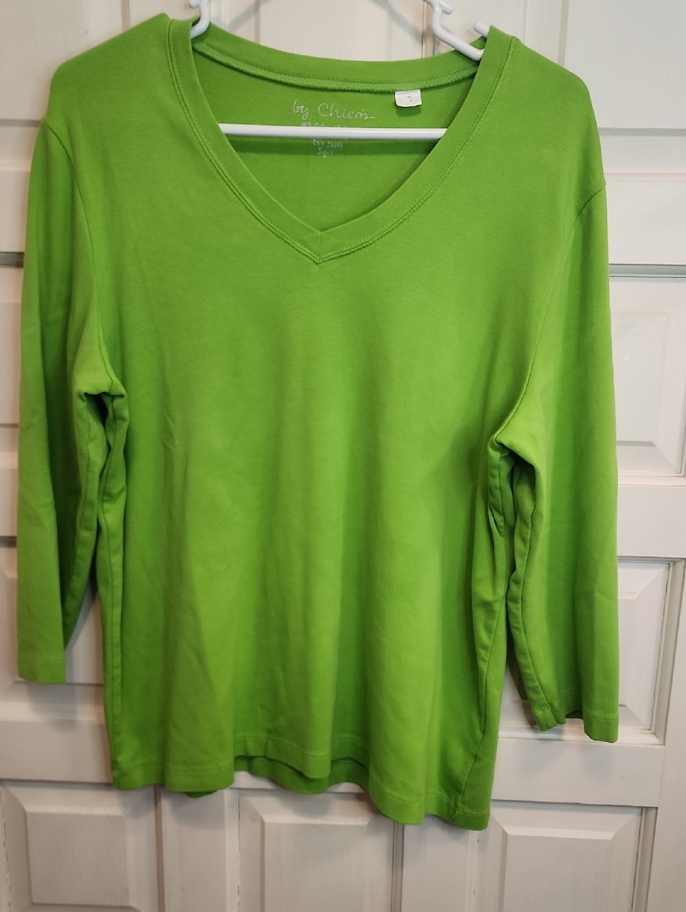 Chico's Lime Green V-Neck Top 3/4 Length Sleeves